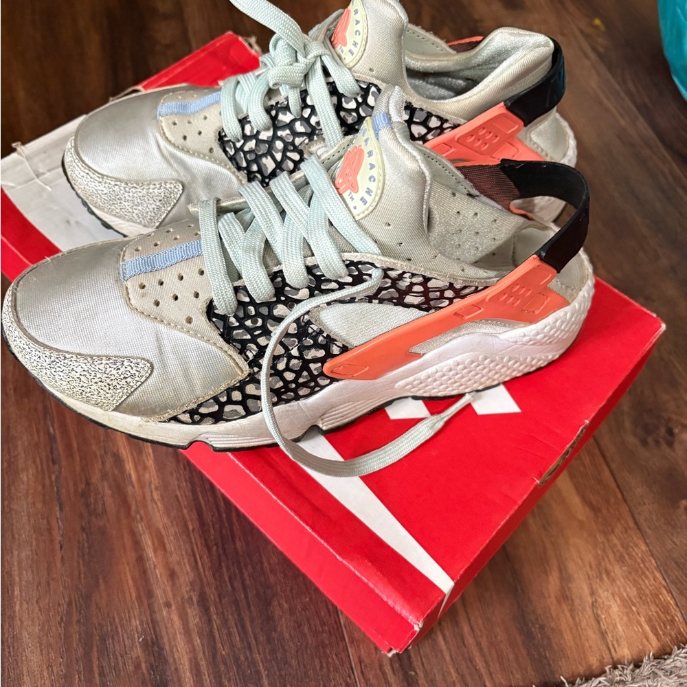 Nike Air Huarache Run PRM size 9